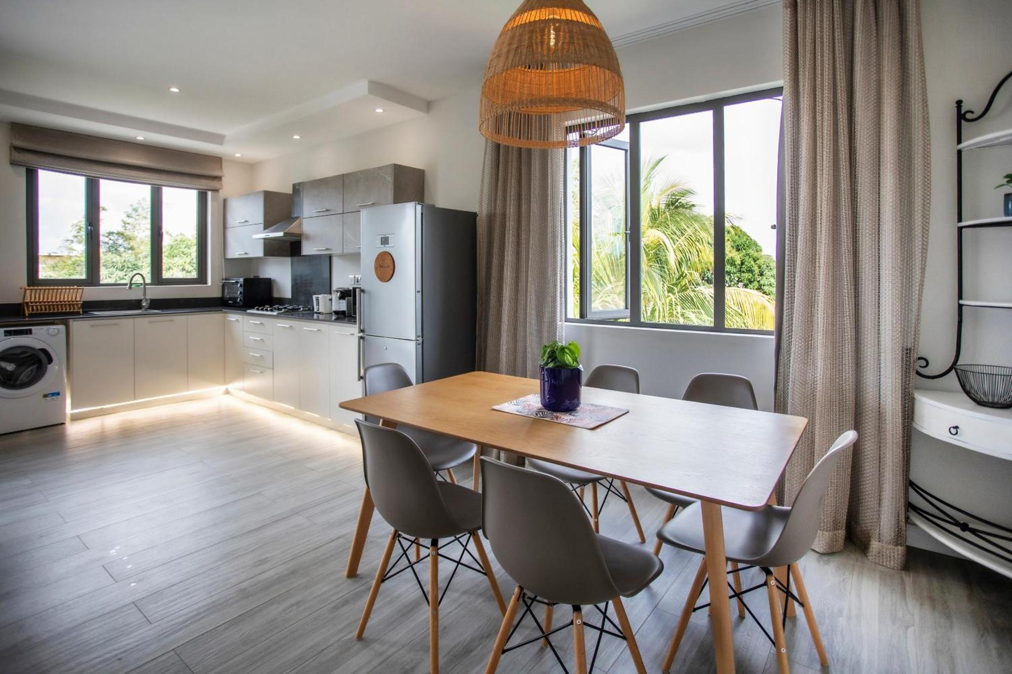 Mayfair Condo In Pereybere Pereybere Beach Exterior foto