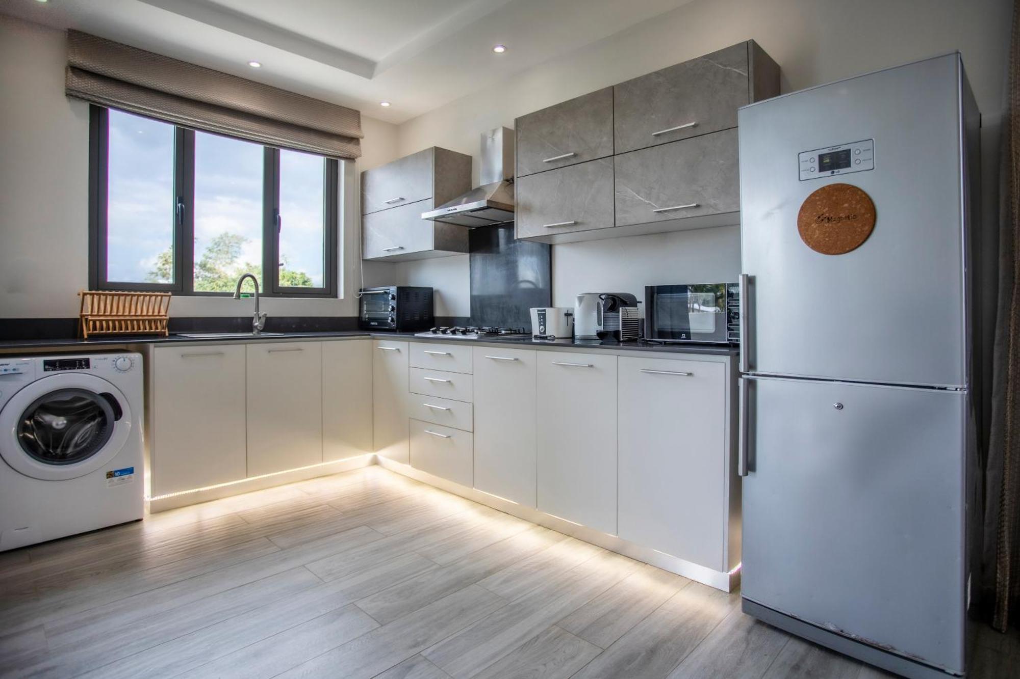 Mayfair Condo In Pereybere Pereybere Beach Exterior foto